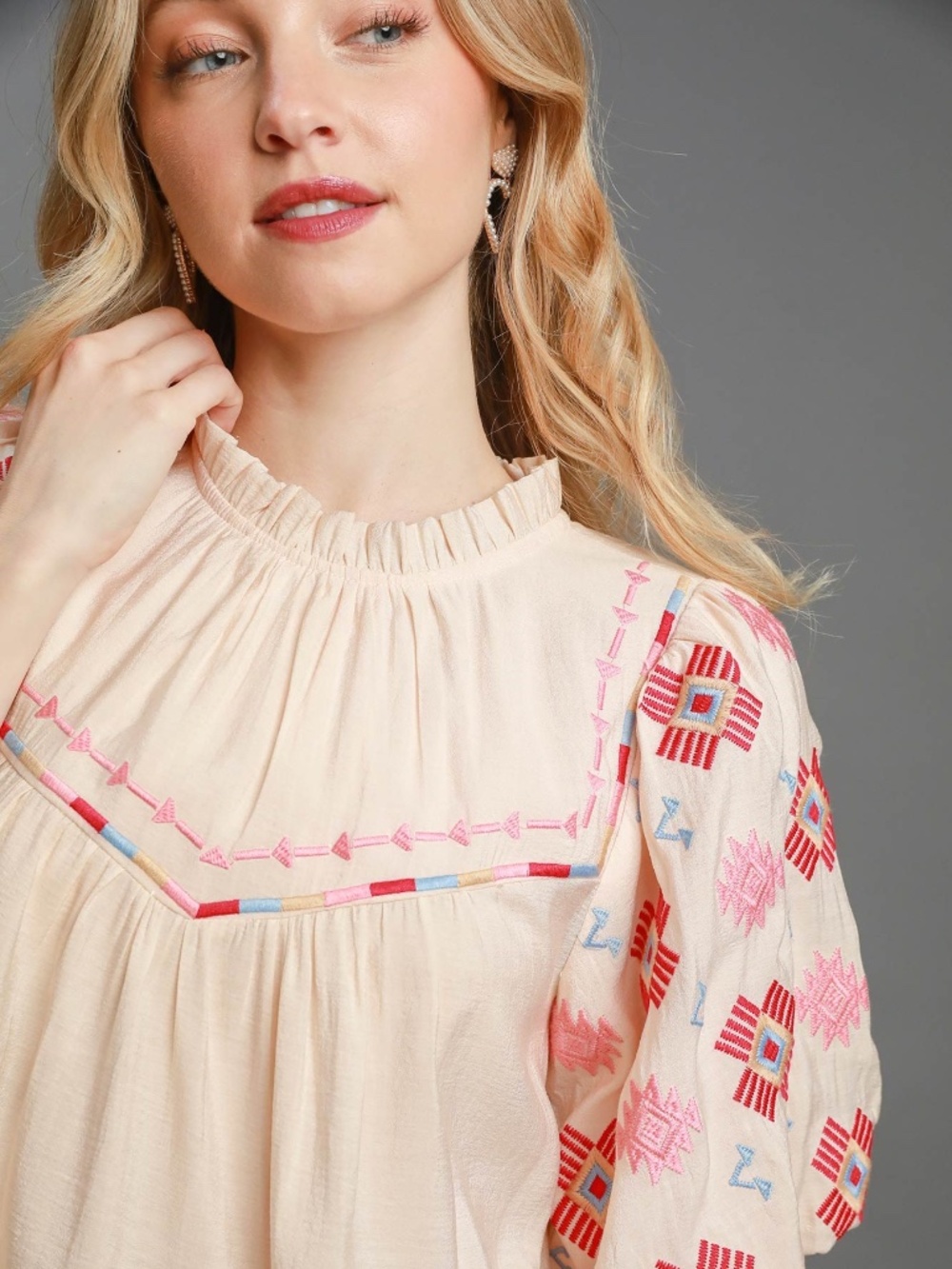 Umgee Embroidered Bubble Sleeve Boho Blouse NWT - Picture 3 of 8